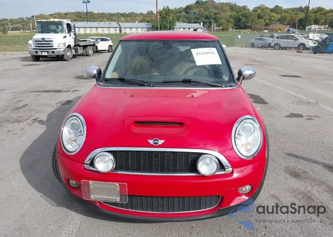 2009 Mini Cooper S from USA, damaged, VIN WMWMF73589TW84806